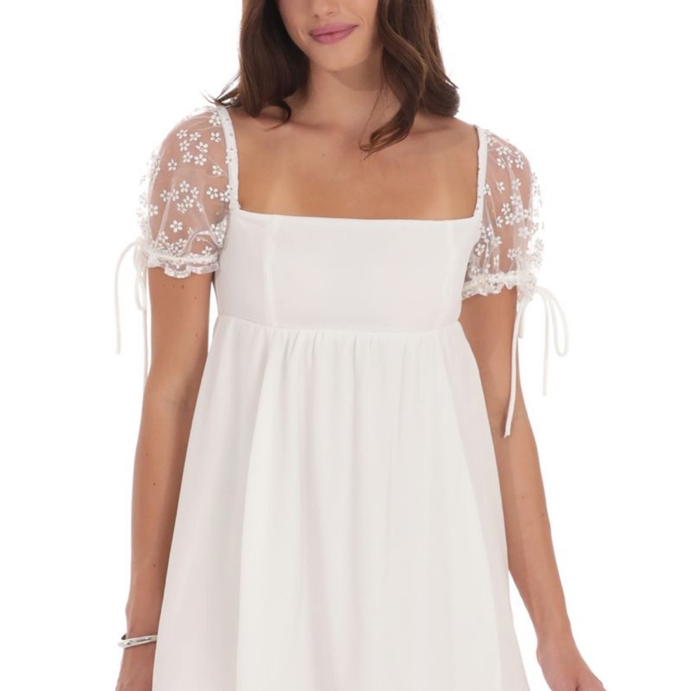 Lucy in the Sky Daisy Puff Sleeve Dress